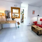 Modern Duplex Two Streets From * لا ماتا