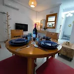 Modern Duplex Two Streets From بيت للعطل